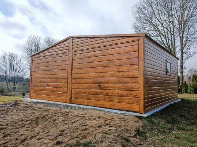 garaz-blaszany-drewnopodobny-6x5m-dab-rustykalny-profil-dwuspadowy-1.jpg