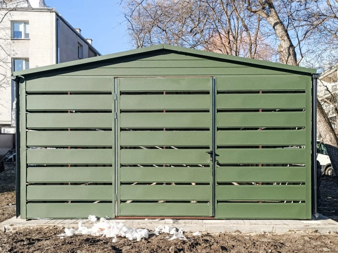wiata-smietnikowa-dwuspadowa-4x5x10m-matowa-zielen-3.jpg