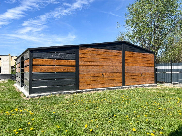 garaz-blaszany-z-wiata-panelowa-8x6m-matowa-czern-dab-rustykalny-2.jpg