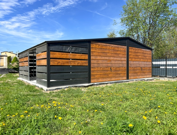 garaz-blaszany-z-wiata-panelowa-8x6m-matowa-czern-dab-rustykalny-3.jpg