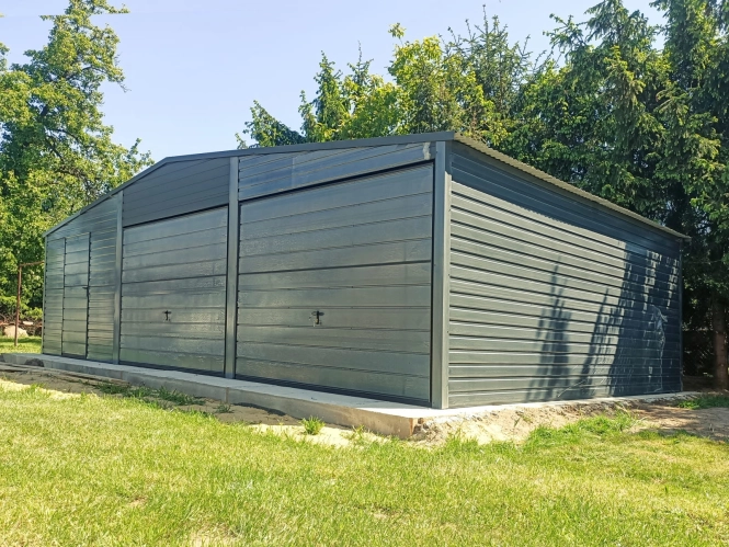 garaz-blaszany-9x5,5m-dwuskad-pomieszczenie-gospodarcze-1.jpg