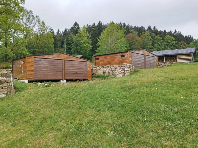 garaz-blaszany-7x6-orzech-dab-rustykalny-swietliki-rynny-2.jpg