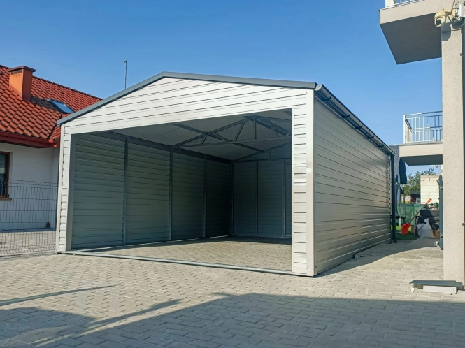 garaz-blaszany-4,5x6m-srebrny-matowy-grafit-otwor-pod-brame-segmentowa-1.jpg