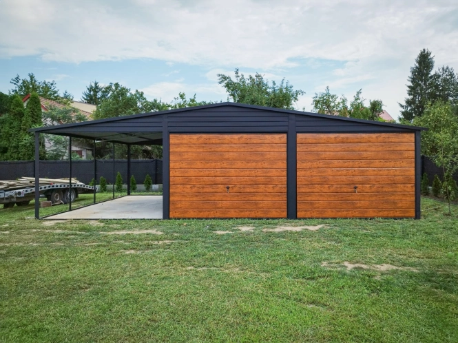 garaz-blaszany-z-wiata-9x6m-matowa-czern-dab-rustykalny-furtka-3-l.jpg