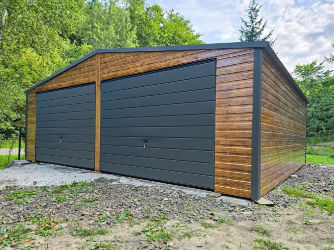garaz-blaszany-7x6-drewnopodobny-grafit-dab-1.jpg