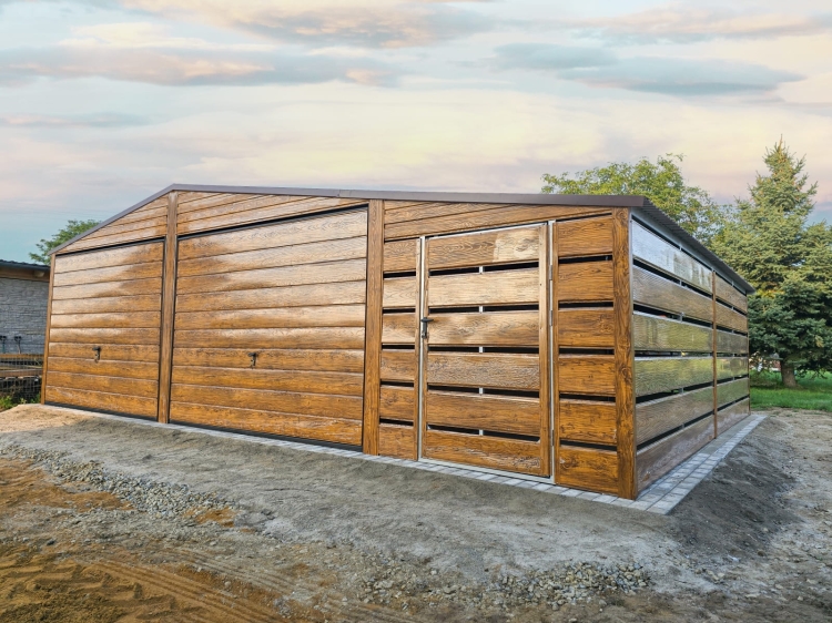 garaz-blaszany-z-wiata-8x6m-drewnopodobny-dwustanowiskowy-1.jpg