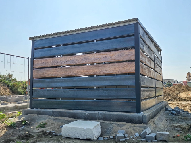 wiata-smietnikowa-3,2x4,2m-grafit-dab-4.jpg