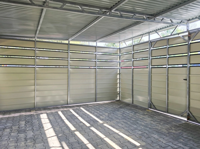 wiata-smietnikowa-6x4,5m-grafit-czesciowe-oblachowanie-2.jpg
