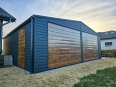 garaz-blaszany-dwuspadowy-7x7m-grafit-dab-furtka-okna-3.jpg