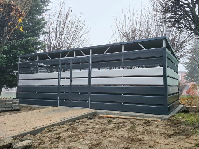 wiata-smietnikowa-7x3m-furtka-dwuskrzydlowa-grafit-ral9006-1.jpg