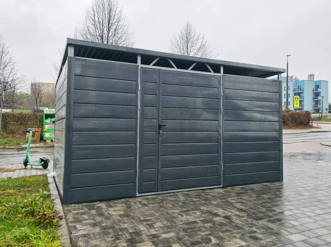 wiata-smietnikowa-4x3-pelna-zabudowa-grafit-1.jpg