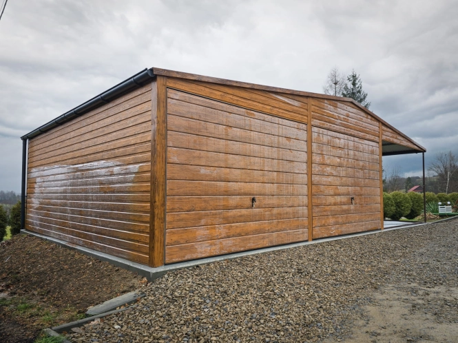 garaz-blaszany-drewnopodobny-z-wiata-9x6m-dab-rustykalny-profil-2-l.jpg
