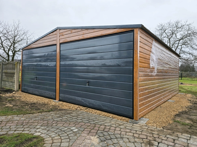 garaz-blaszany-drewnopodobny-6x6m-dab-grafit-dwuspad-1-l.jpg