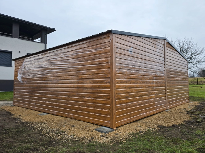 garaz-blaszany-drewnopodobny-6x6m-dab-grafit-dwuspad-2-l.jpg