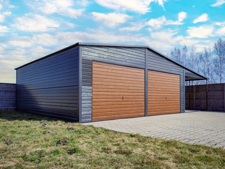 garaz-blaszany-6,7x7m-z-wiata-3m-po-prawej-czern-orzech-1.jpg