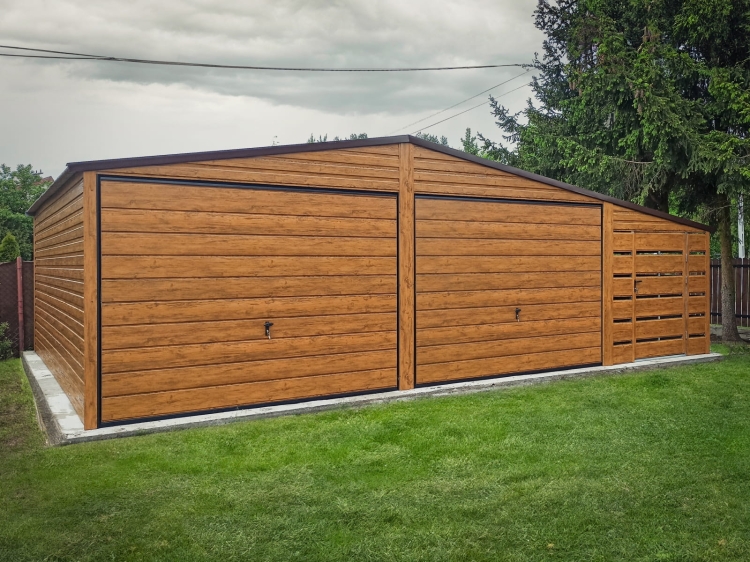 garaz-blaszany-z-wiata-8x6m-drewnopodobny-dwustanowiskowy-5.jpg