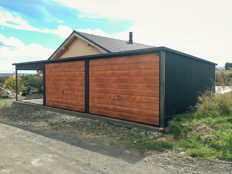 garaz-blaszany-6x5-z-wiata-3m-spad-tyl-czern-dab-rustykalny-3.jpg
