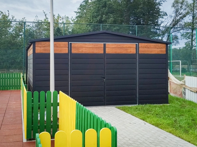 wiata-smietnikowa-zabudowa-smietnikow-5x5-czern-dab-1-l.jpg