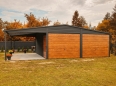 garaz-blaszany-z-wiata-9x6m-matowa-czern-dab-rustykalny-furtka-1-jesien.jpg