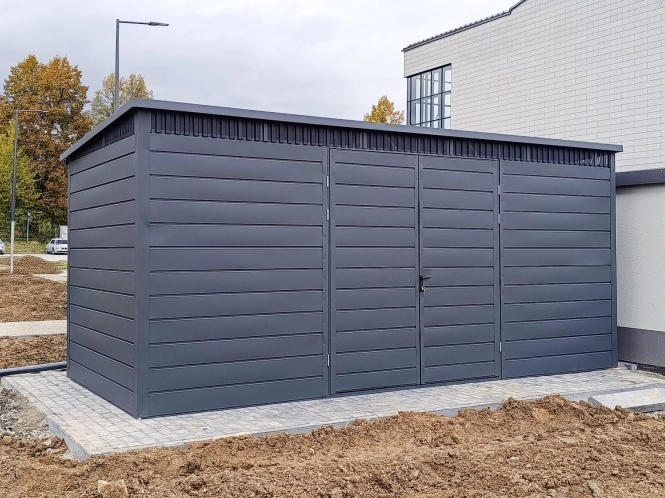 wiata-smietnikowa-5,5x2,5m-pelna-zabudowa-grafit-3.jpg