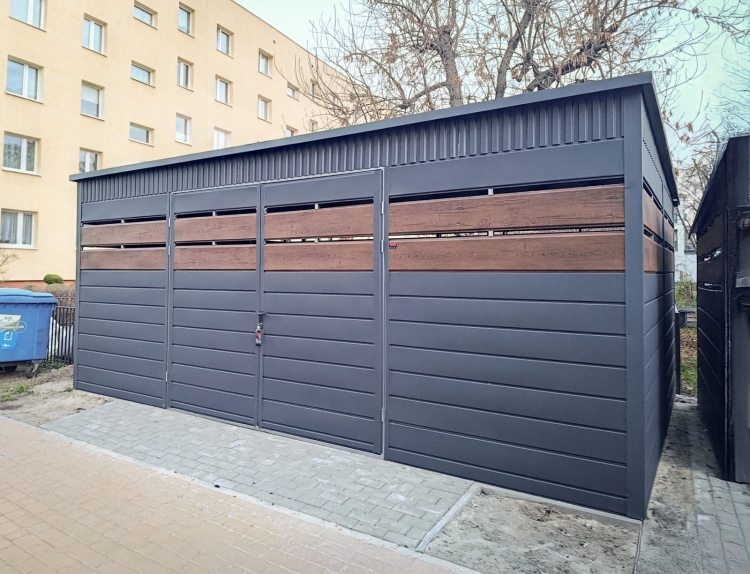 wiata-smietnikowa-zabudowa-koszy-6x4-orzech-grafit-1.jpg
