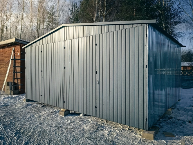 garaz-blaszany-dwustanowiskowy-6x5-grafit-dwuspad-1.jpg