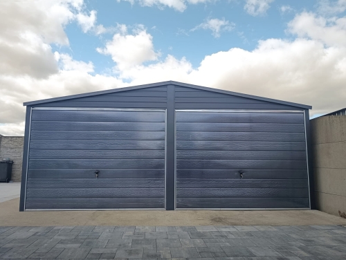 garaz-blaszany-6x6-dwuspadowy-furtka-matowy-grafit-2.jpg