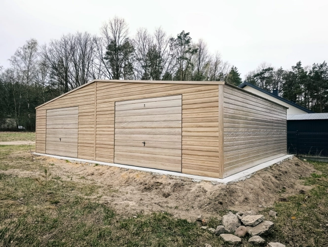 garaz-blaszany-drewnopodobny-winchester-10x7m-1.jpg