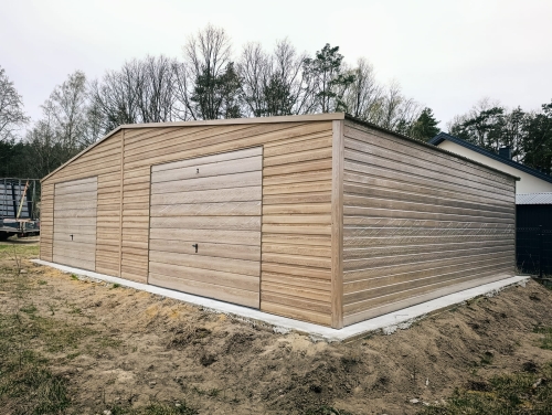 garaz-blaszany-drewnopodobny-winchester-10x7m-2.jpg