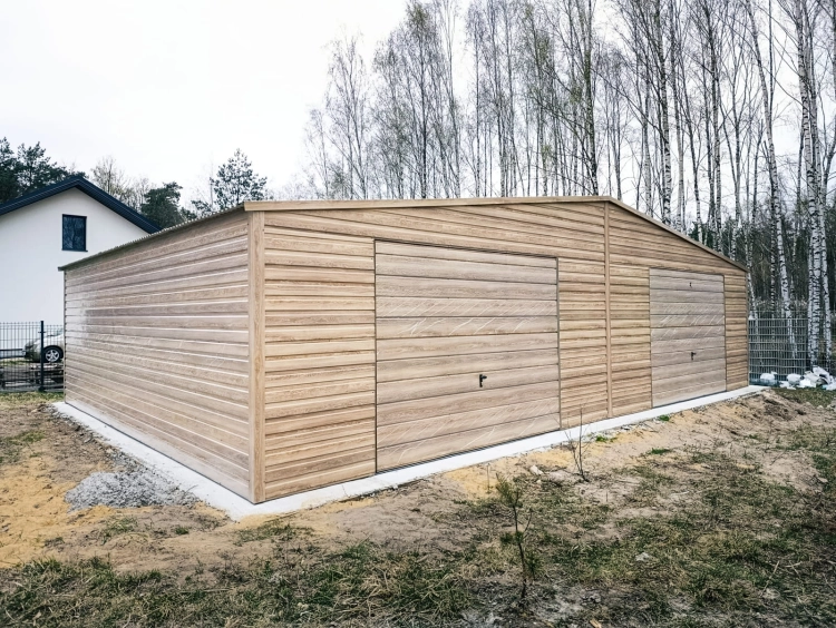 garaz-blaszany-drewnopodobny-winchester-10x7m-3.jpg
