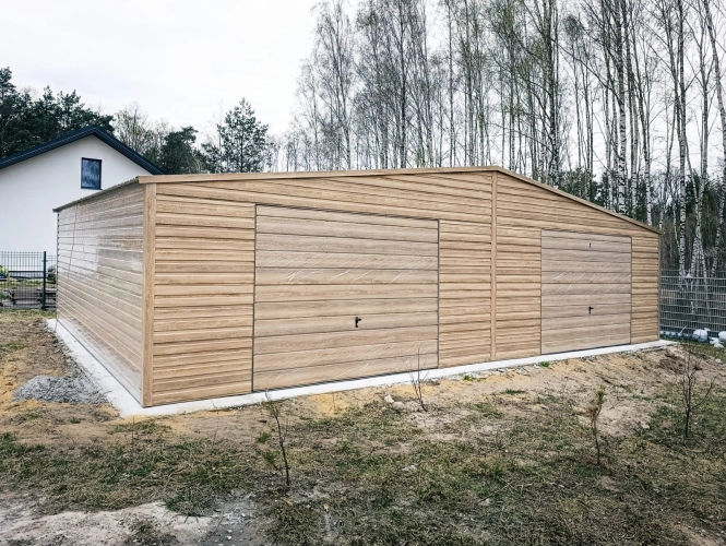 garaz-blaszany-drewnopodobny-winchester-10x7m-4.jpg