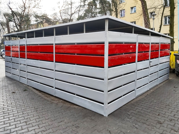 wiata-smietnikowa-7x5m-srebrny-czerwien-3.jpg