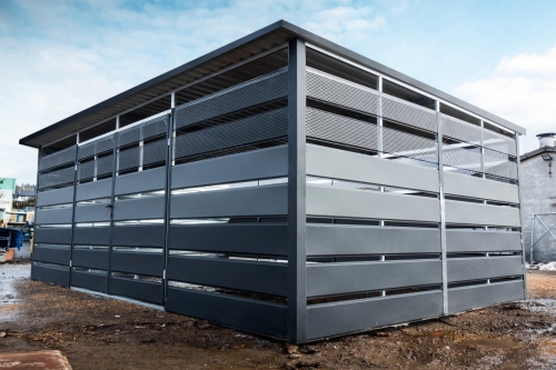 wiata-smietnikowa-schowek-5x5m-blacha-perforowana-1-low.jpg