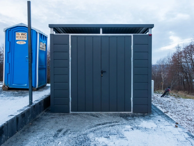 Wiata śmietnikowa - schowek 2,5x3,5m w kolorze Matowy Grafit z furtką dwuskrzydłową - zdjęcie 6