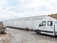 Garaż blaszany Hala 30x7m w kolorze RAL9002 - zdjęcie prawej strony