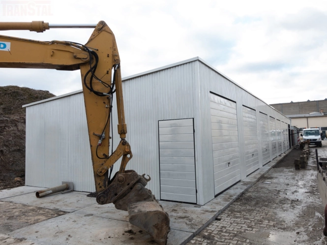 Garaż blaszany Hala 30x7m w kolorze RAL9002 - zdjęcie 5