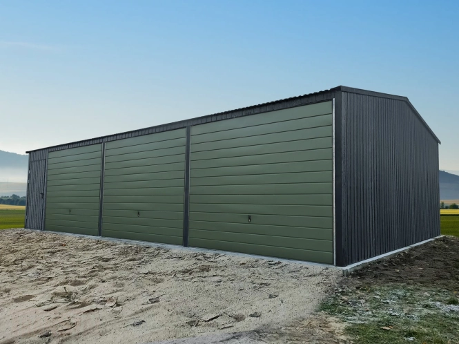 Hala blaszana 10x6m Matowa Czerń + Matowa Zieleń z dachem dwuspadowym 1