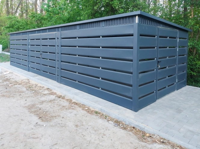 wiata-smietnikowa-8x3m-matowy-grafit-3xfurtka-2-low.jpg
