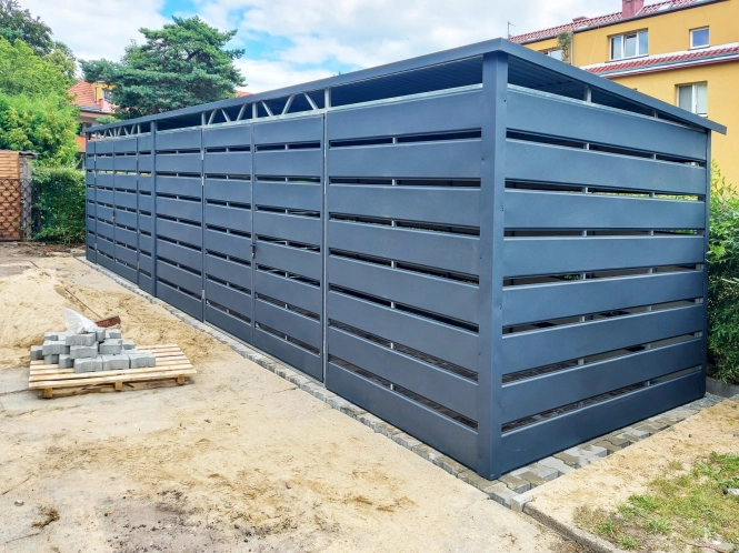 wiata-smietnikowa-12x3m-matowy-grafit-sciana-dzialowa-low.jpg